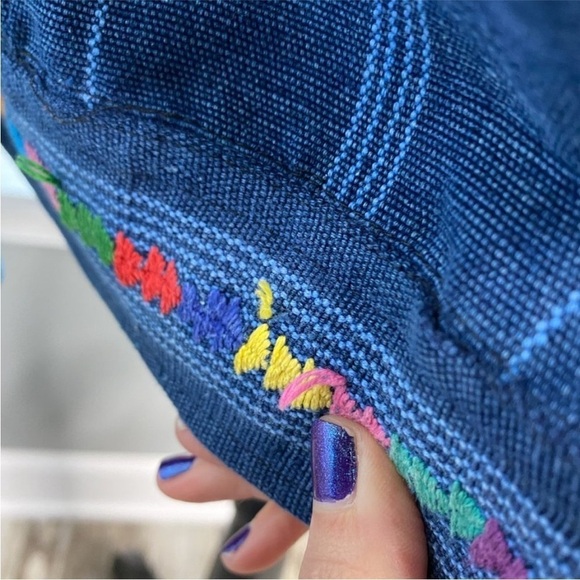 ARTSY FRIDA KAHLO EMBROIDERED DENIM JACKET PORTRAIT BUTTONS NWOT SIZE MEDIUM - Picture 10 of 13